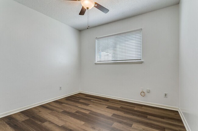 Building Photo - 9515 Reece Dr