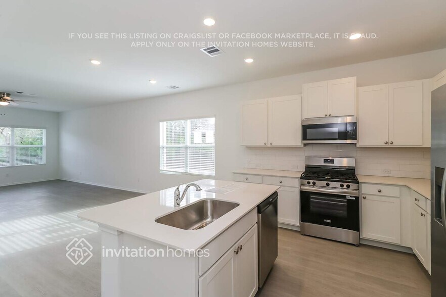 Building Photo - 1624 Boggy Crk Rnch Rd