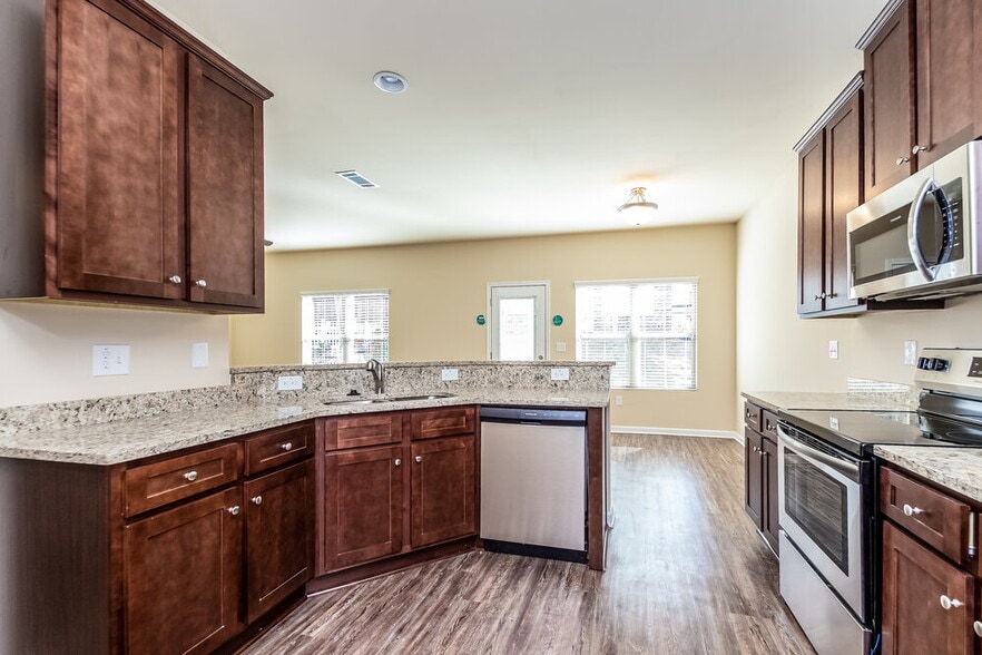 Building Photo - 1205 Faye Ct
