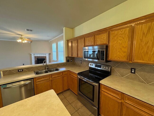 Building Photo - 217 Tepee Dr