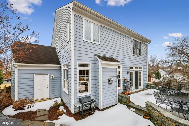 Building Photo - 8807 Ridge Rd