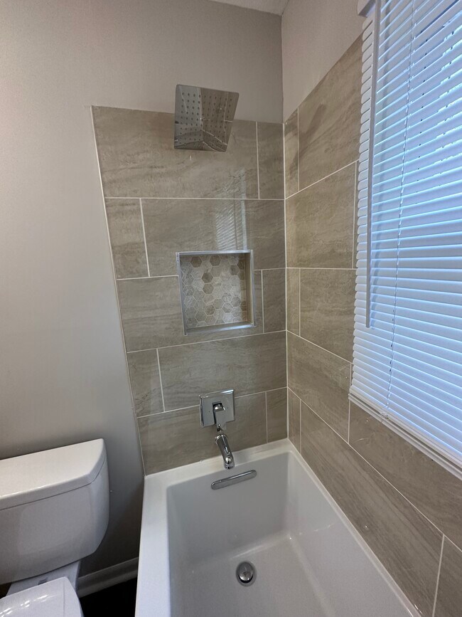 Building Photo - 8101 Shibler Dr