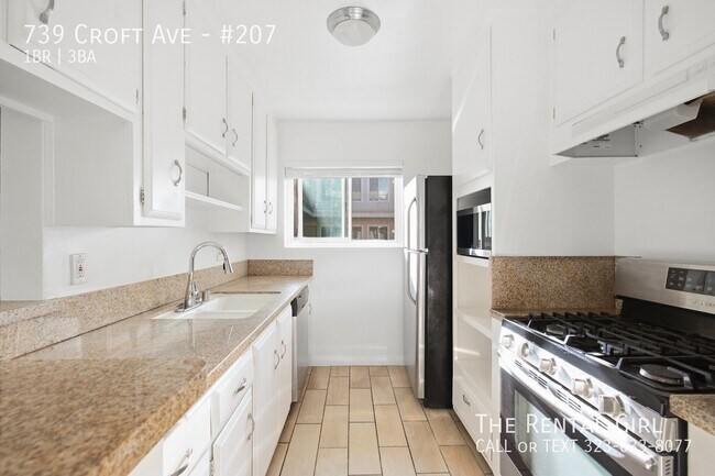 Building Photo - 739 Croft Ave