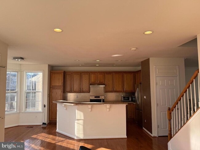 Building Photo - 13395 Sir Ramsay Way