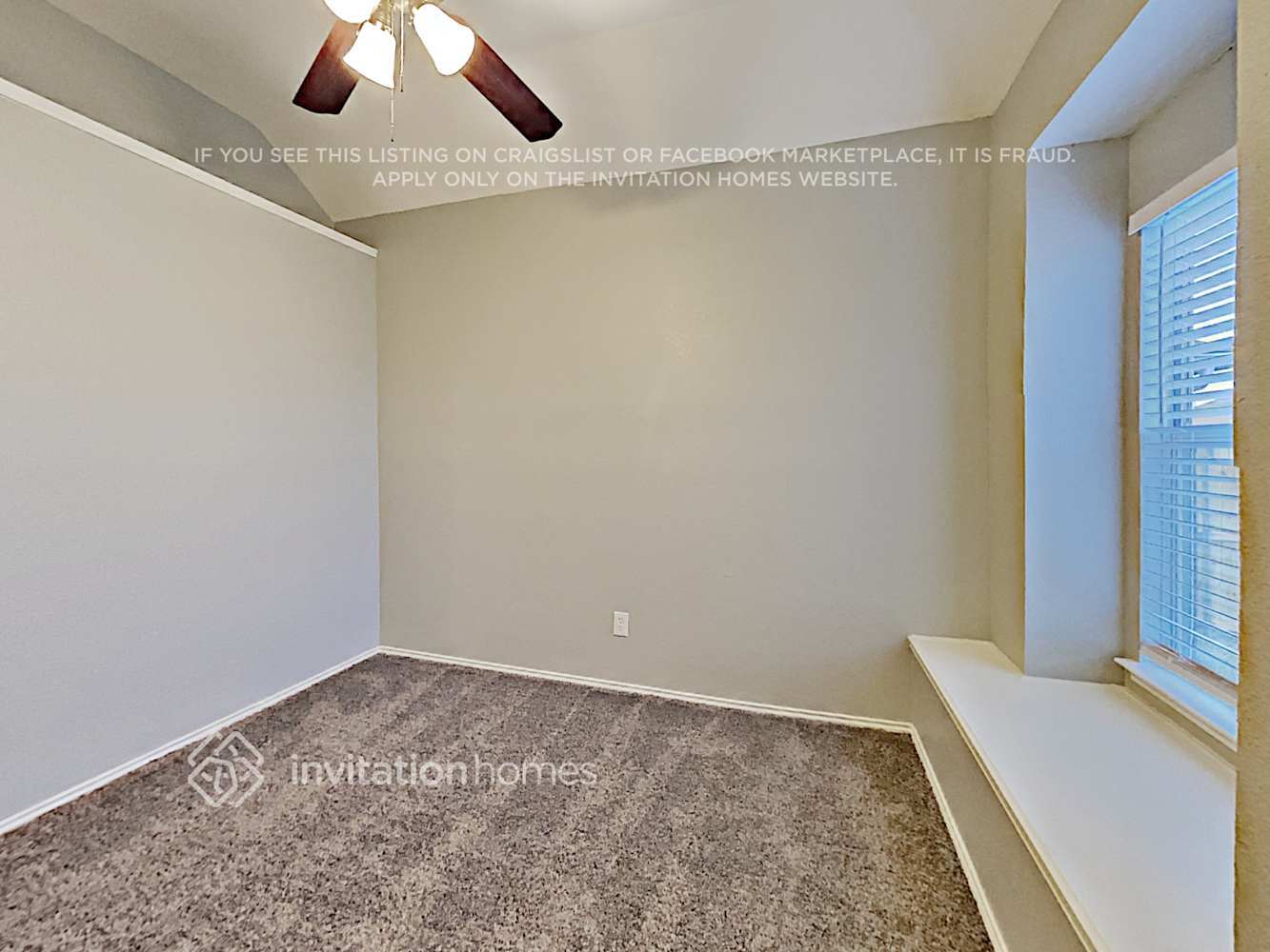 Building Photo - 2401 Baretta Dr