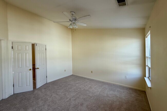 Building Photo - 14614 Stream Pond Dr