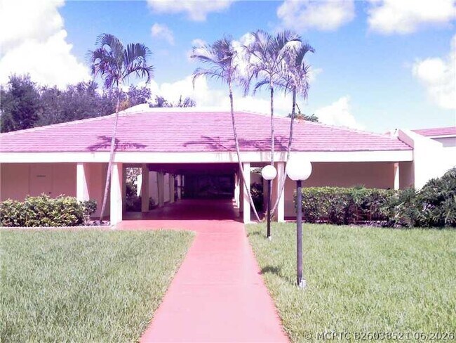 Building Photo - 6729 Coral Lake Dr