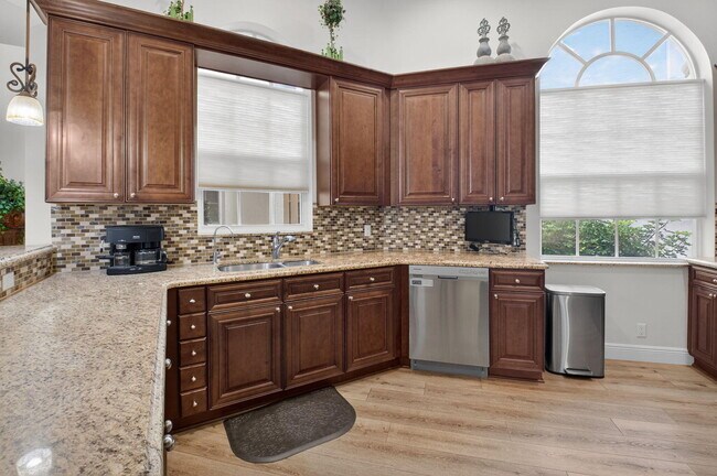 Building Photo - 2500 NW 66th Dr