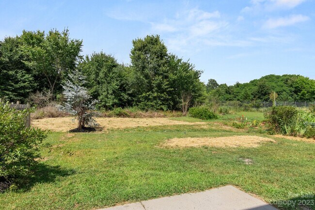 Building Photo - 3808 Herkimer Dr