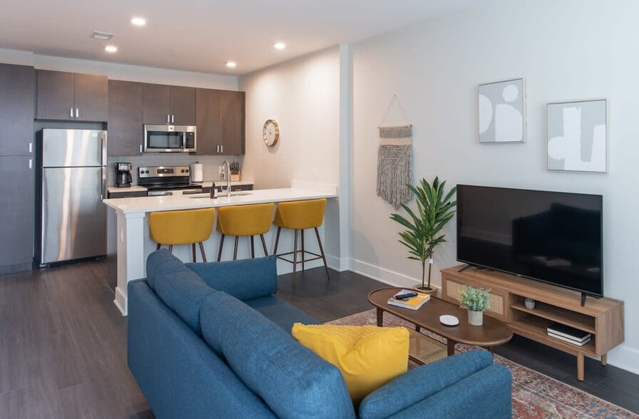 Building Photo - 601 E Pete Rose Wy