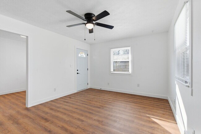 Building Photo - 522 N Park Ave