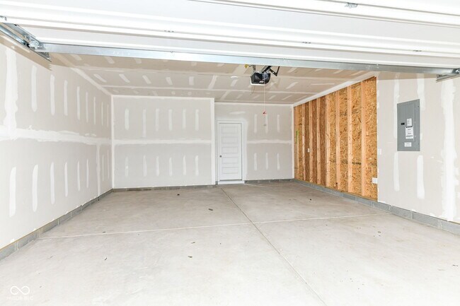 Building Photo - 16946 Daly Dr