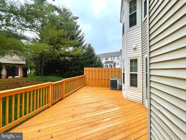 Building Photo - 1503 Liberty Ct