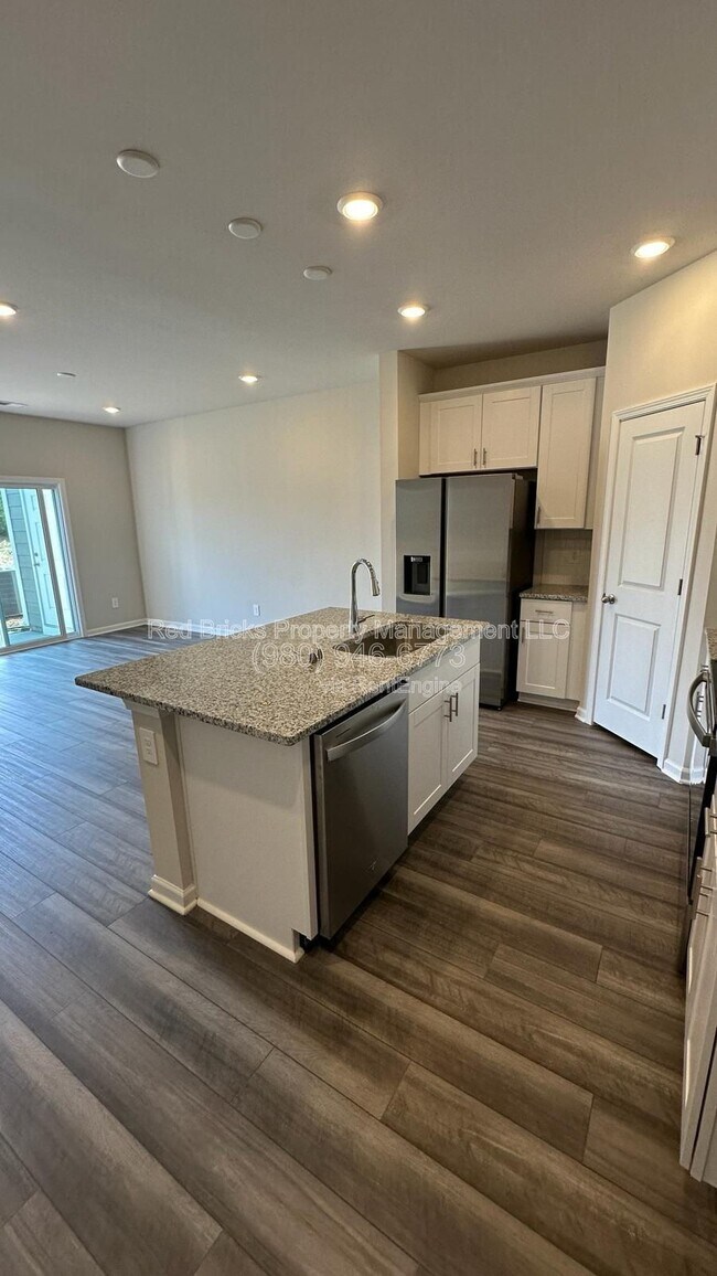 Building Photo - 5253 Brailey Cir