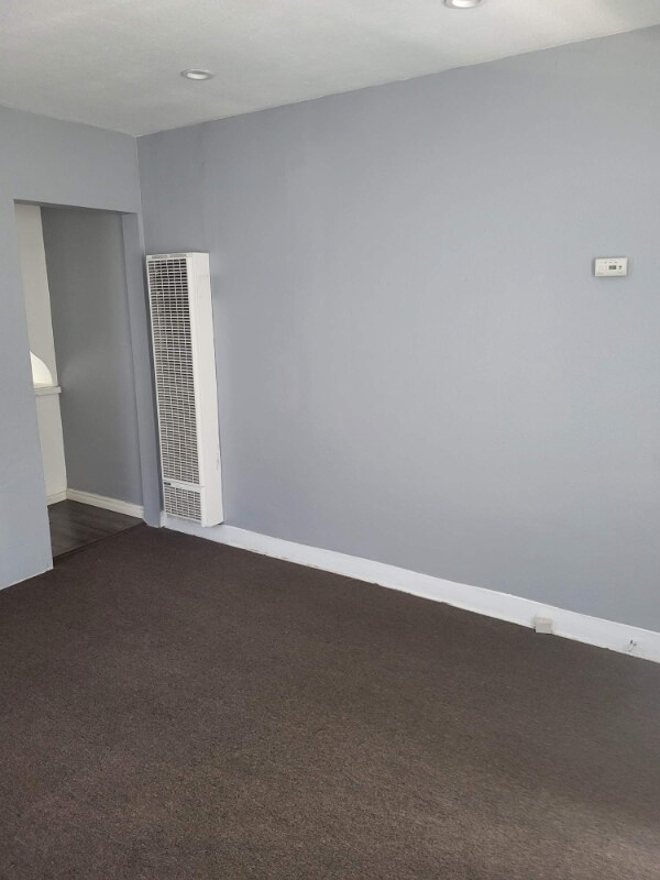Building Photo - 1342 W 29th St