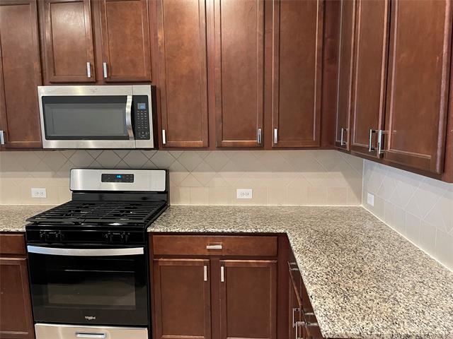 Building Photo - 2824 Castle Creek Dr