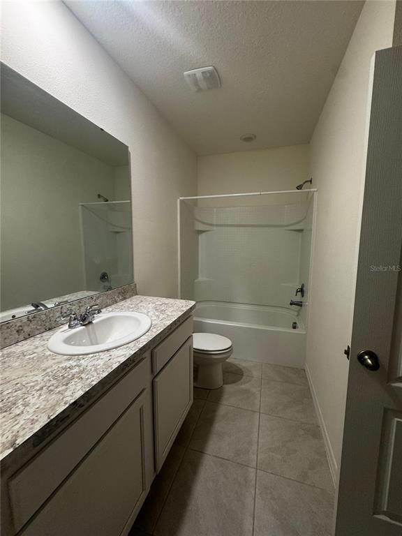 Building Photo - 1422 Yellow Finch Dr