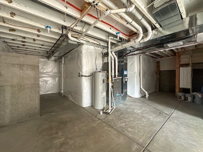Building Photo - Luxurious 3bd home in Dove Village