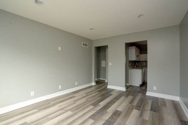 Building Photo - All Utilities Included!!  Freshly Remodeled Upper Unit Duplex.  A must see!!