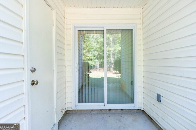 Building Photo - 745 Crestwell Cir