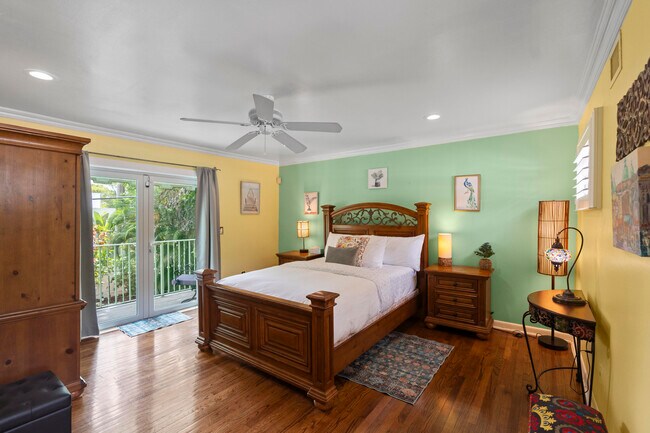 Building Photo - 614 SE 5th Ct