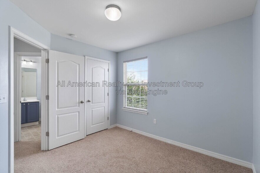 Building Photo - 406 Peoria Blvd