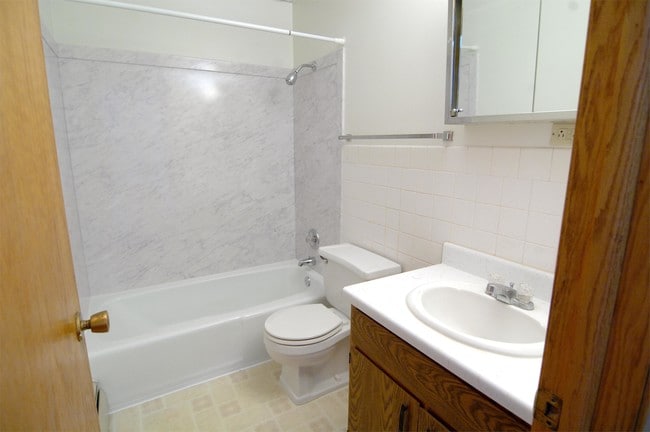 Building Photo - 1910 N Jefferson St