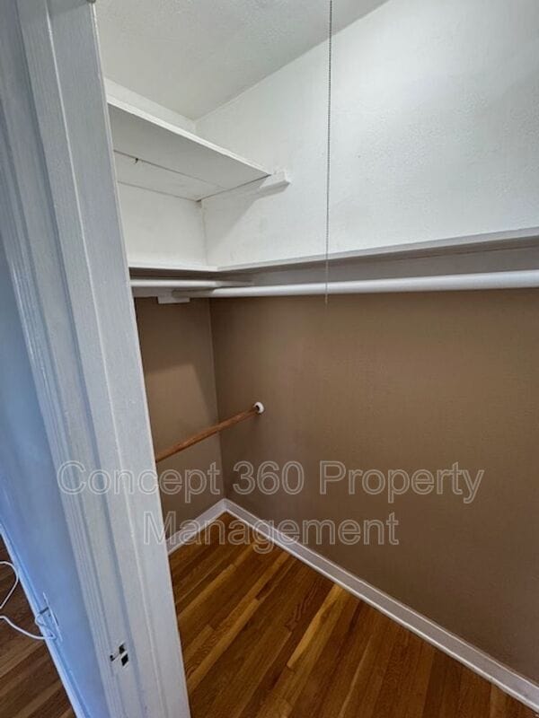 Building Photo - 2727 E De Soto St