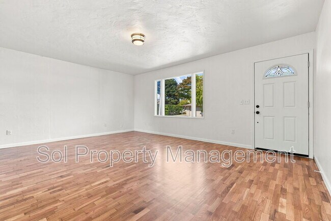 Building Photo - 1863 43rd Ave