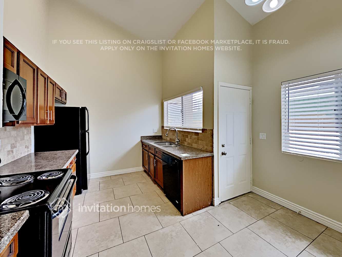 Building Photo - 11320 N 82nd Ave