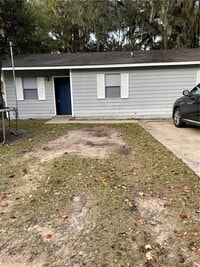 Building Photo - 209 Urbana Oaks Cir