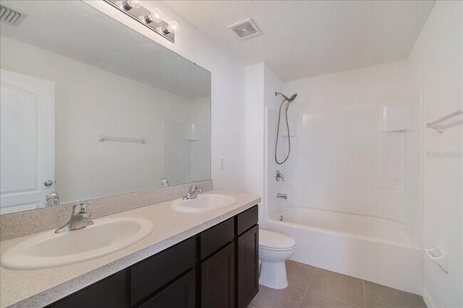 Building Photo - 4838 San Palermo Dr