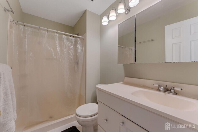 Building Photo - 403 Red Crest Ln