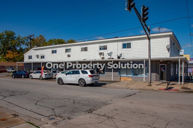 Building Photo - 5284 Broadway