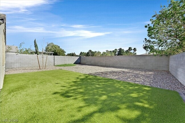 Building Photo - 3270 Cherum St