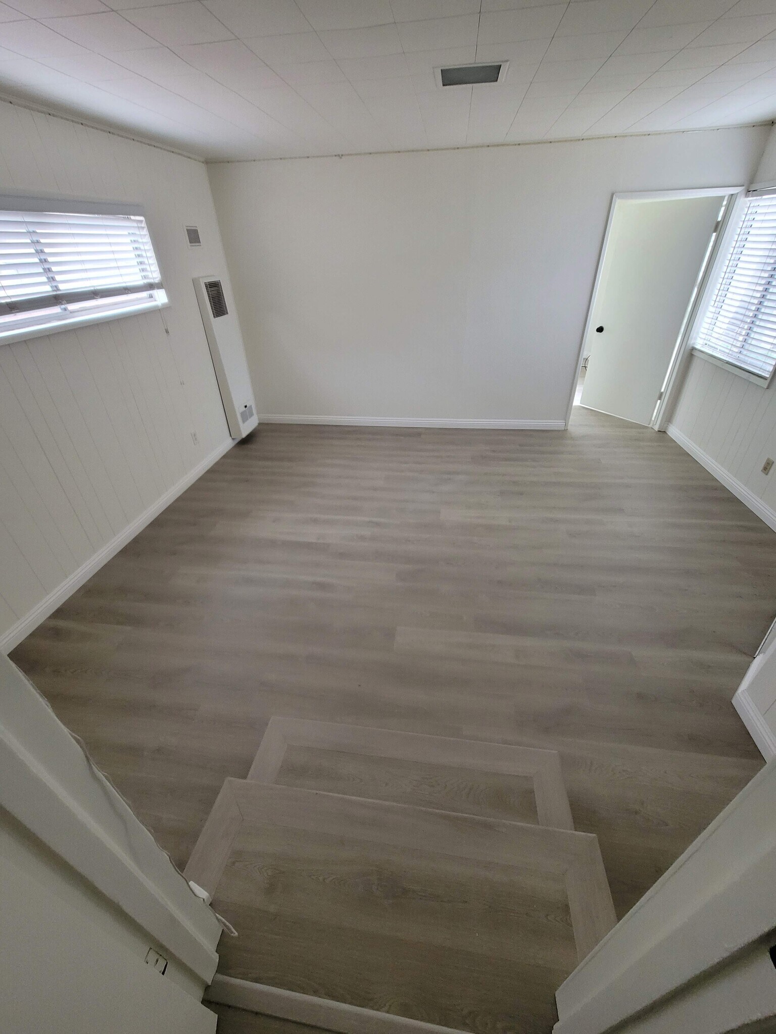 Building Photo - 2321 Veteran Ave