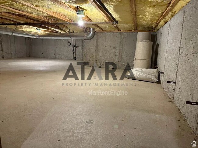 Building Photo - 941 Fremont Rd