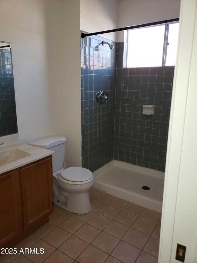 Building Photo - 2708 W Gila Ln