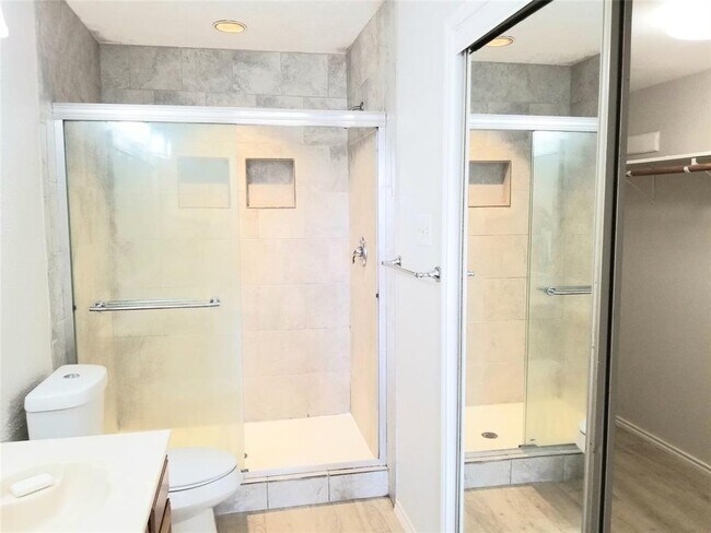 Building Photo - 9315 Bristlebrook Dr