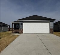 Building Photo - 2513 E Fox Mdw St