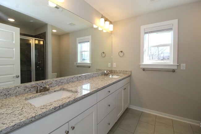 Building Photo - 588 Utah Ave