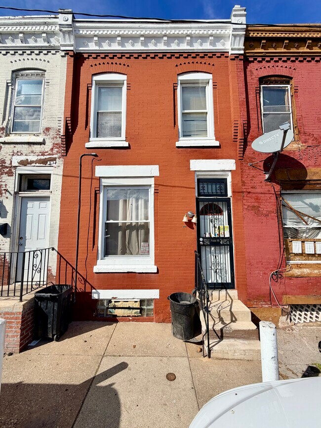 Building Photo - 1531 W Tucker St