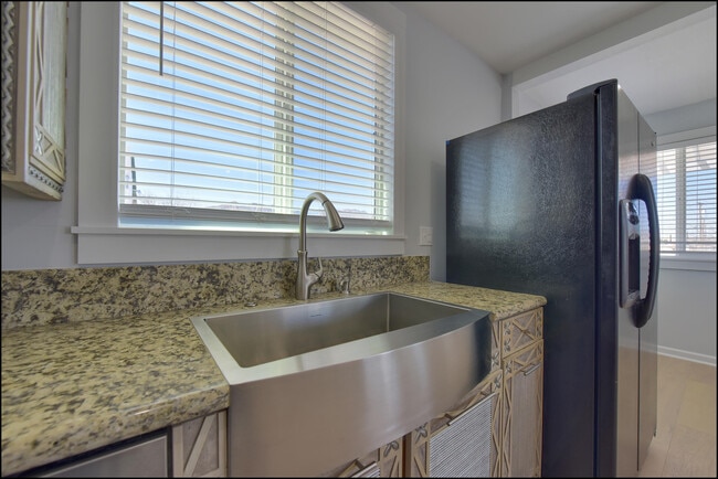 Building Photo - 4326 Manchester Ave