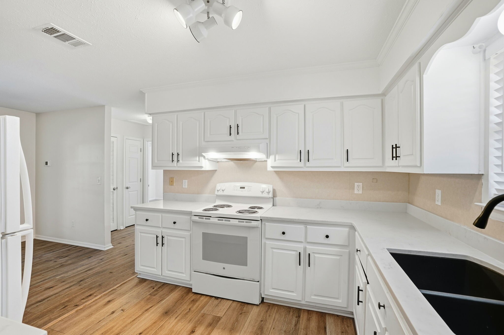 Building Photo - 2107 Geralo Ln