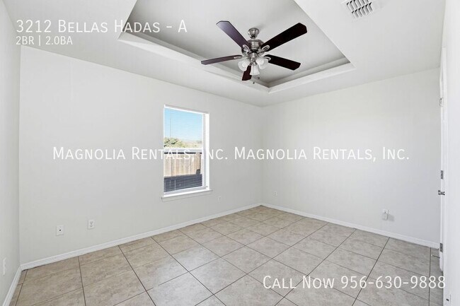 Building Photo - 3212 Bellas Hadas St