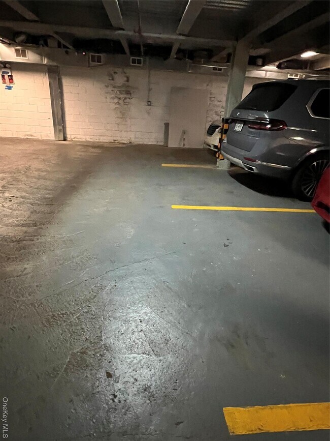 Building Photo - 143-28 41st Ave