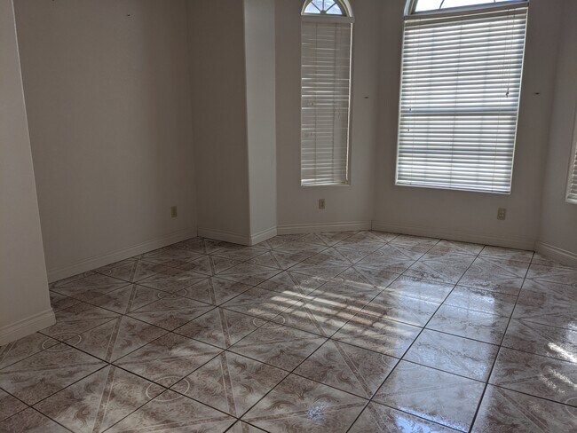 Building Photo - 8638 Rd 30