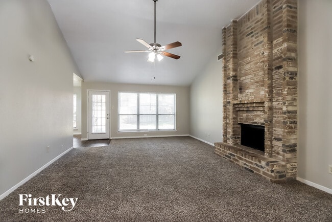 Building Photo - 3627 Village Grove Dr
