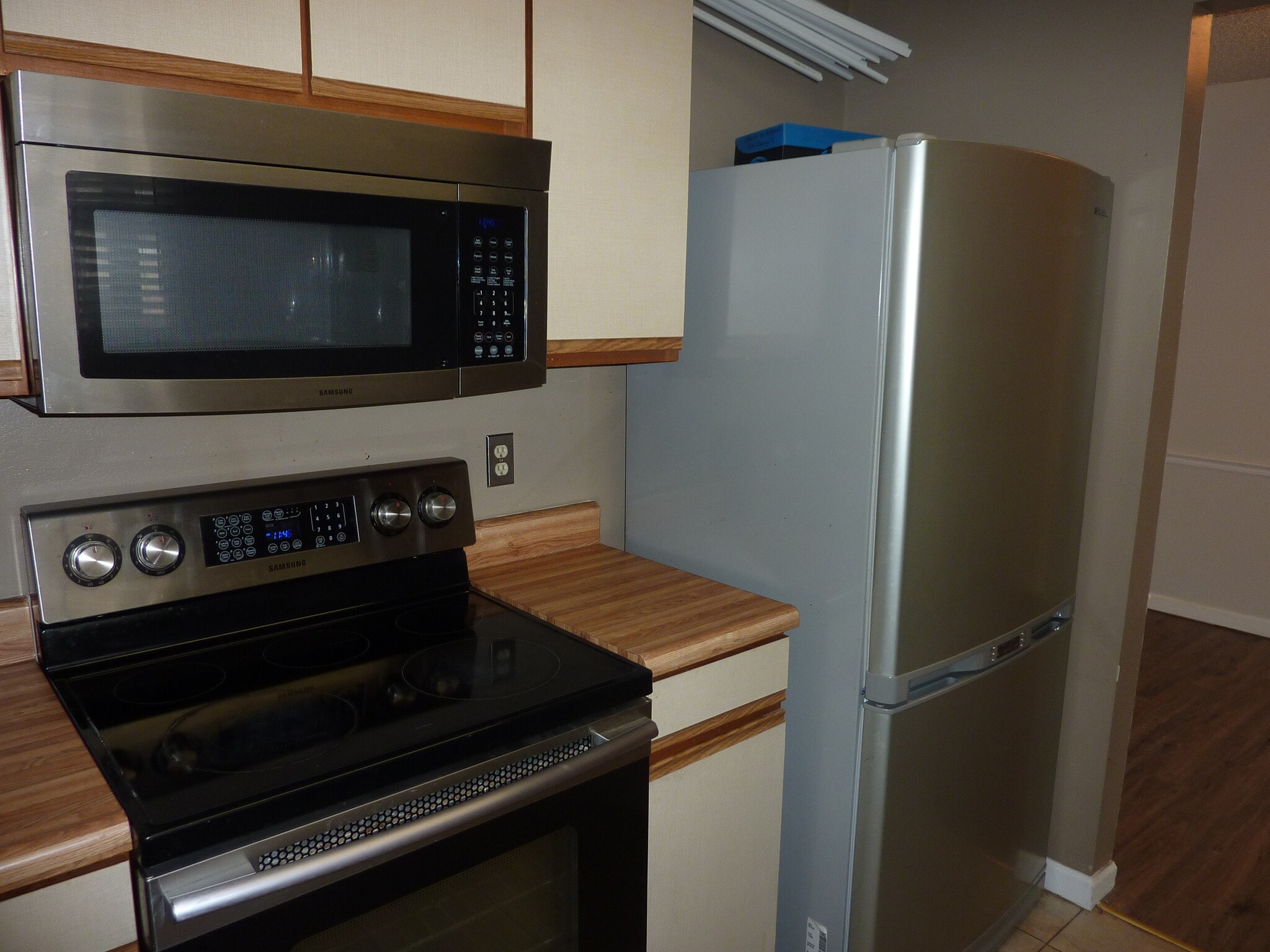 Building Photo - 8875 Flamingo Ct