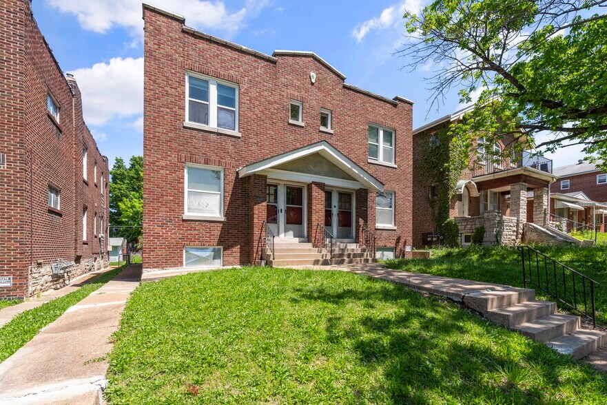 Building Photo - 3925 Dunnica Ave